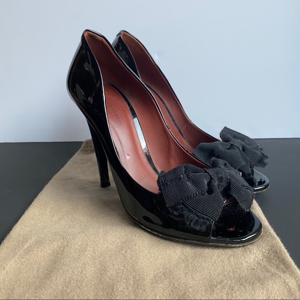 Bottega Veneta black patent leather heels -size 36